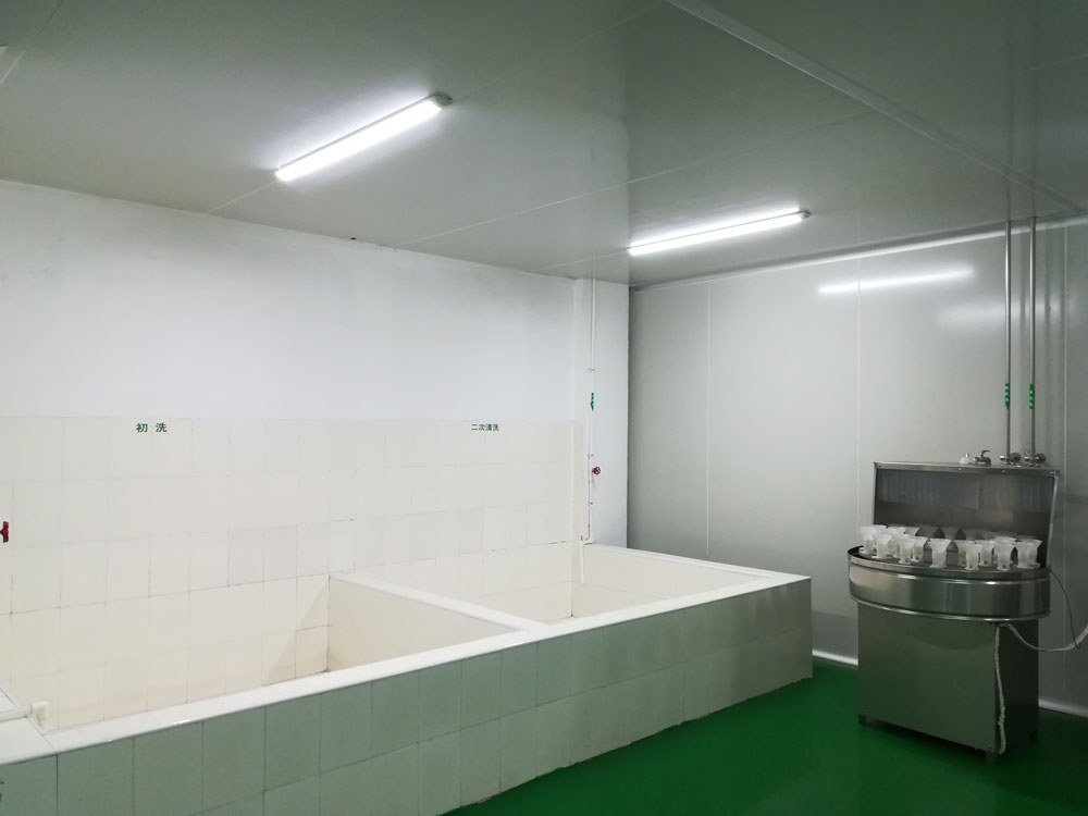 江西人初健康用品有限公司洗瓶池洗瓶機 江西人初健康用品有限公司洗瓶池洗瓶機